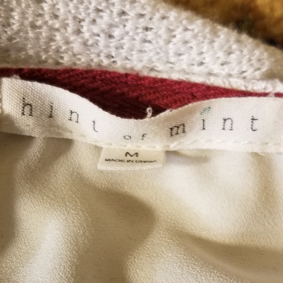 Hint of Mint Lace off white top - Picture 3 of 4